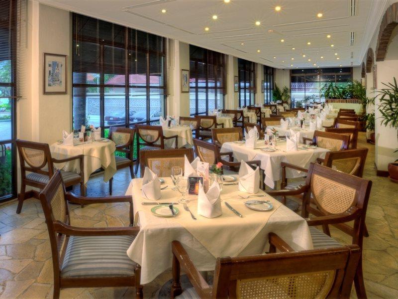 Sunway Hotel Пномпень Ресторан фото